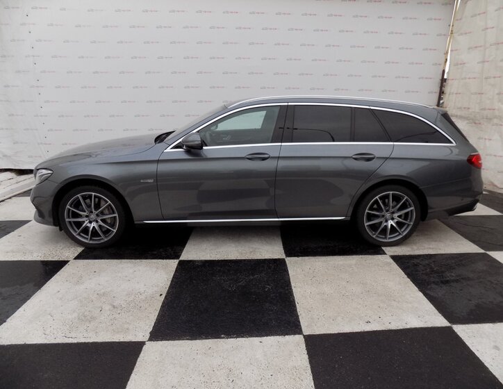 Mercedes-Benz Třídy E 2