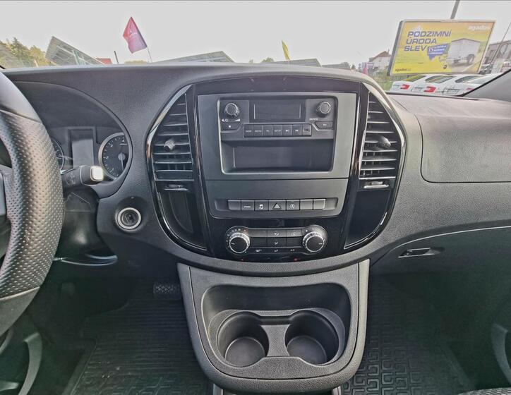 Mercedes-Benz Vito 13
