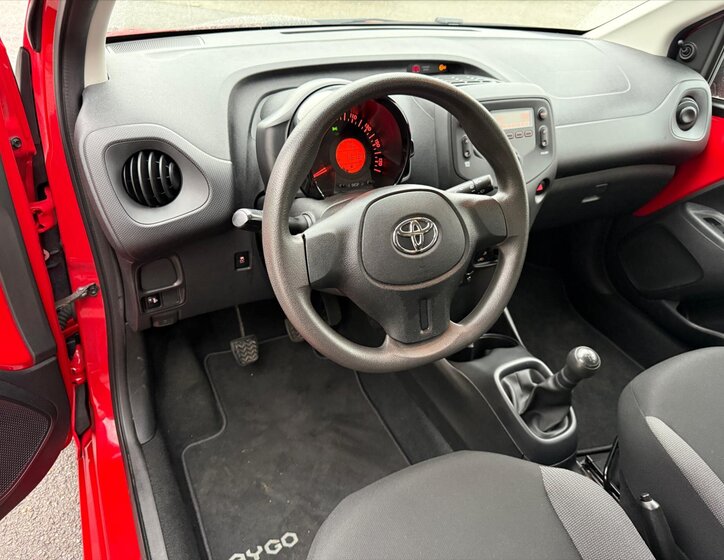 Toyota Aygo Hatchback 998,0 51 kw