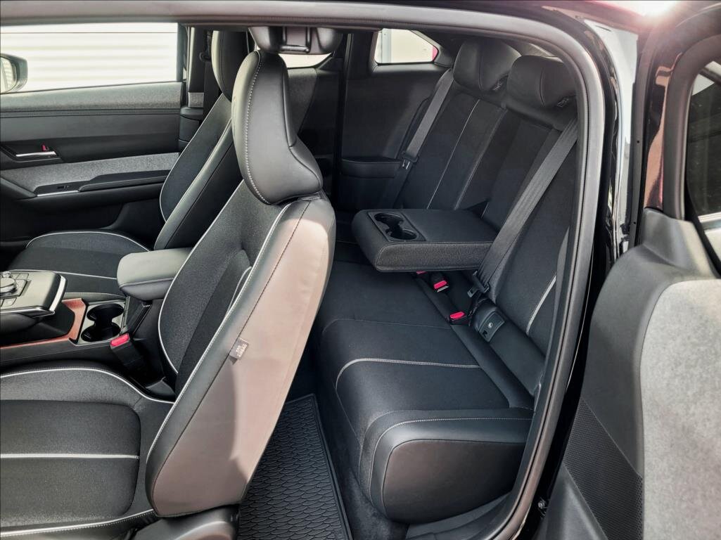 Mazda MX-30 Hatchback 829,0 125 kw