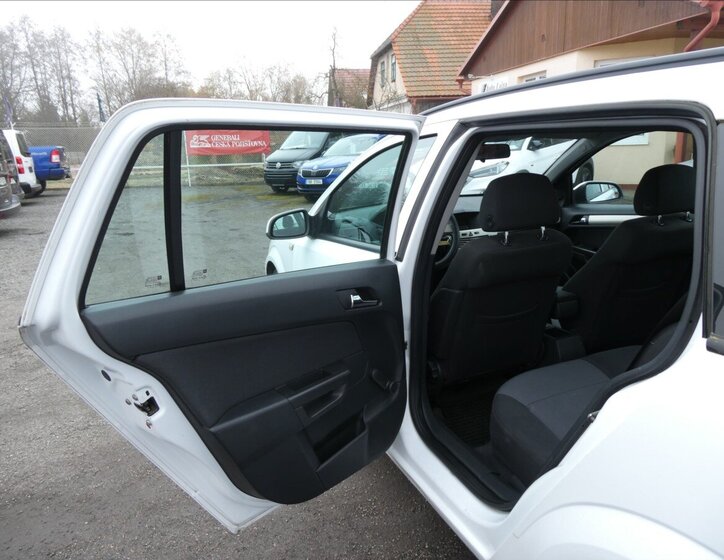 Opel Astra Kombi 1,7 l 74 kw