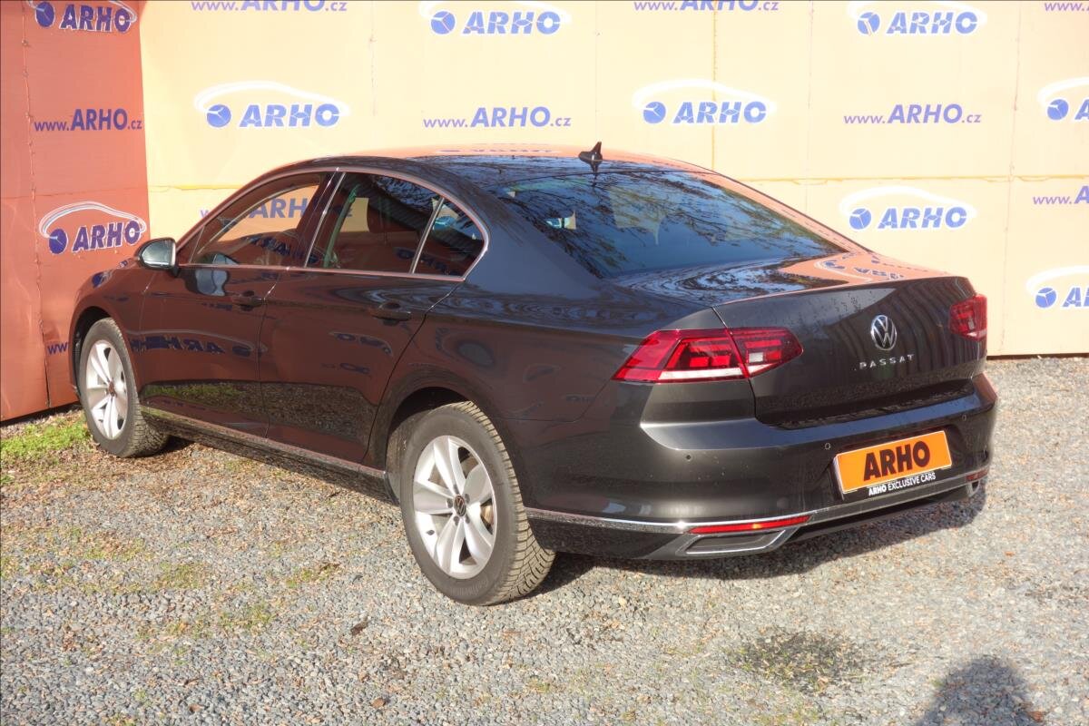 Volkswagen Passat Sedan / Limuzína 2,0 l 110 kw