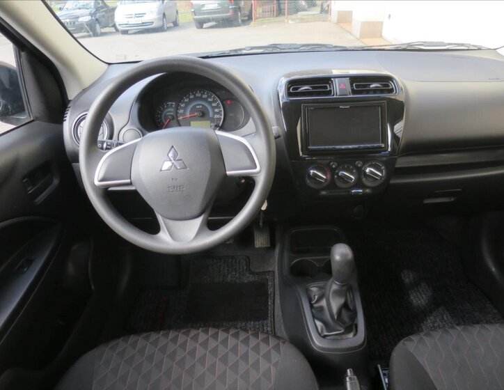 Mitsubishi Space Star Hatchback 1,2 l 52 kw