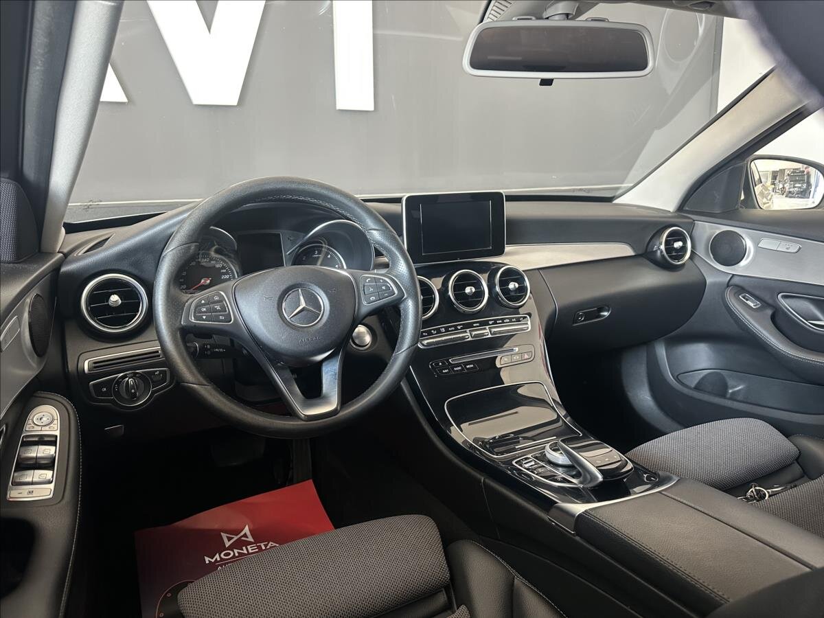 Mercedes-Benz Třídy C Kombi 2,1 l 125 kw