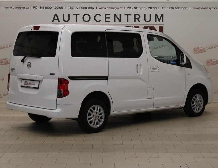 Nissan NV200 4