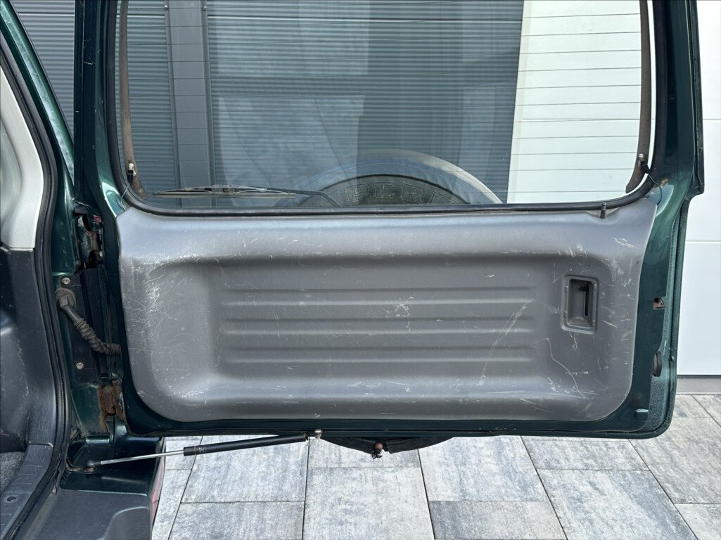 Suzuki Jimny Ostatní 1,3 l 60 kw