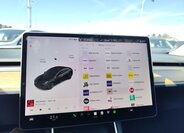 Tesla Model 3 Sedan / Limuzína 0,0 155 kw