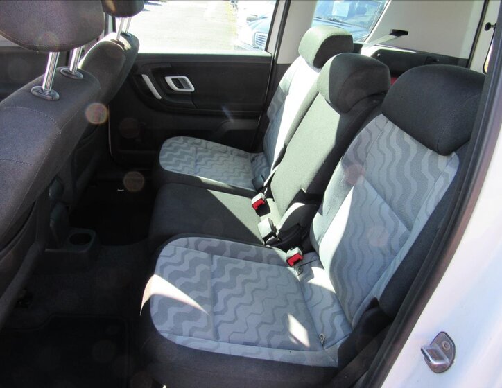 Škoda Roomster Kombi 1,2 l 51 kw
