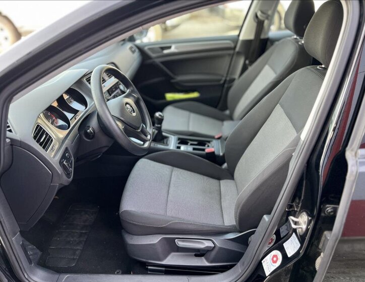 Volkswagen Golf Hatchback 1,2 l 77 kw