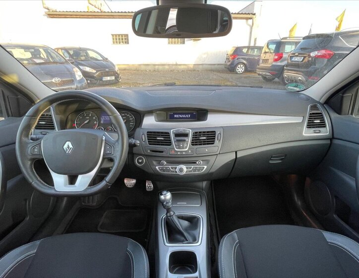 Renault Laguna Kombi 2,0 l 103 kw