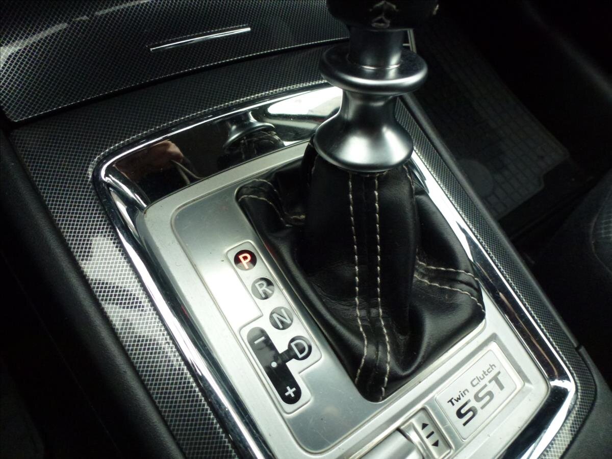 Mitsubishi Lancer Hatchback 2,0 l 217 kw