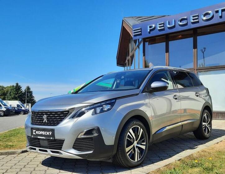 Peugeot 5008 1