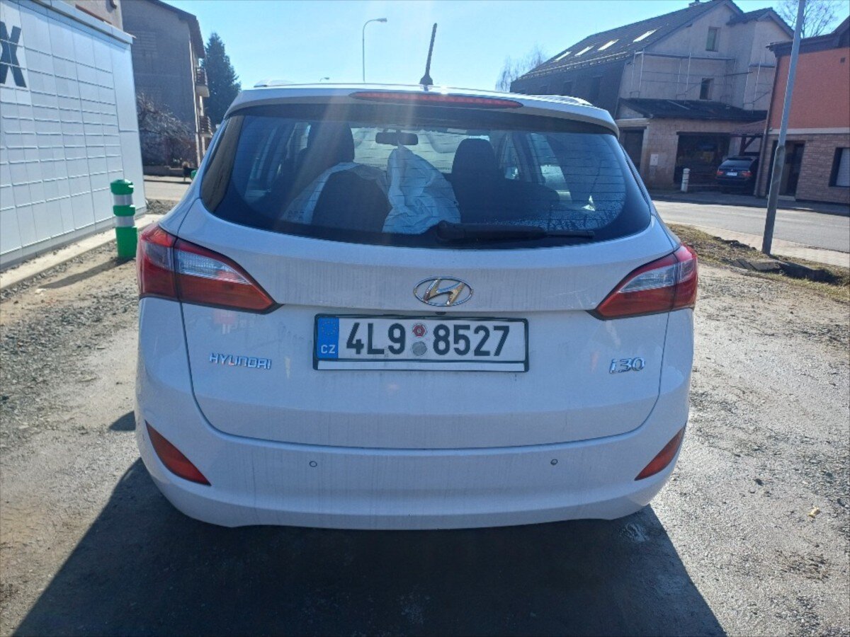 Hyundai i30 Kombi 1,6 l 81 kw