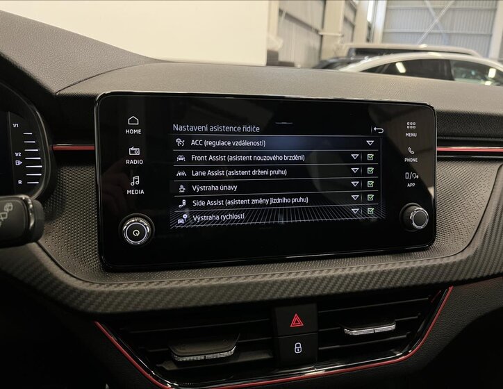 Škoda Kamiq CUV / Crossover 1,5 l 110 kw