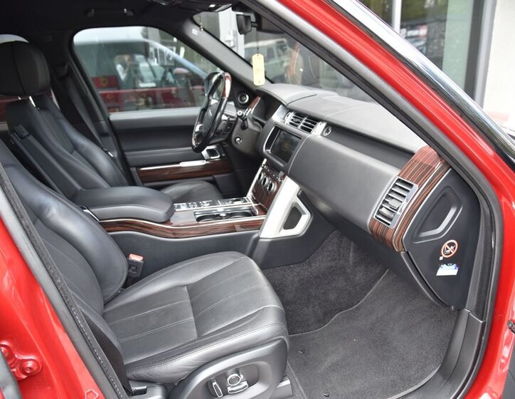 Land Rover Range Rover SUV / Terénní 4,4 l 250 kw