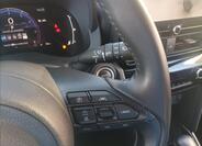 Toyota Yaris Cross 13