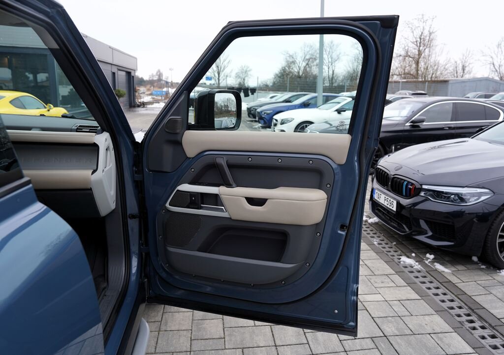 Land Rover Defender SUV 3,0 l 294 kw