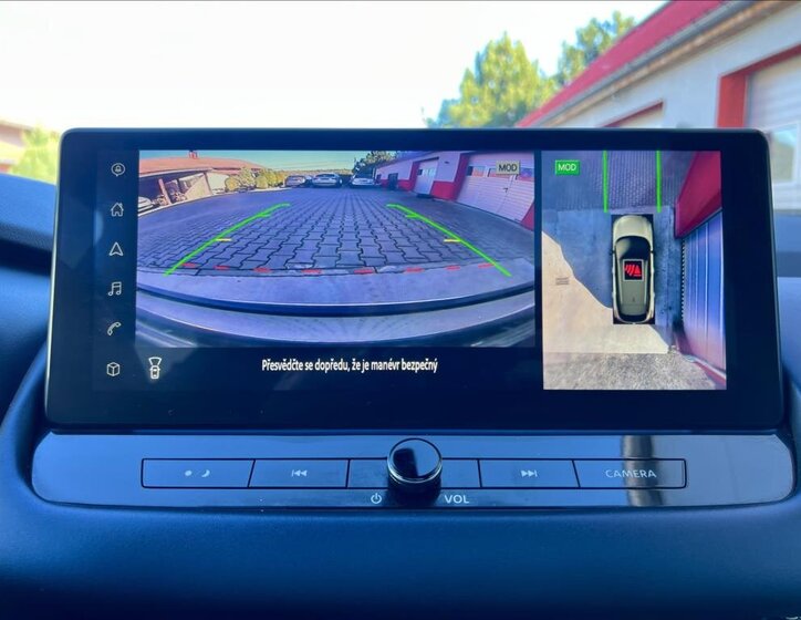 Nissan Qashqai SUV / Terénní 1,3 l 116 kw