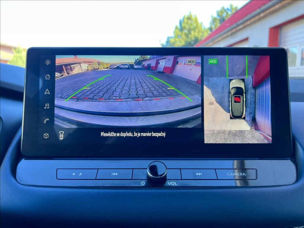 Nissan Qashqai SUV / Terénní 1,3 l 116 kw