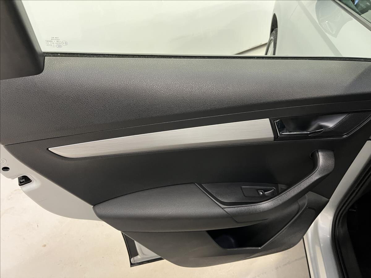 Škoda Karoq SUV 1,5 l 110 kw