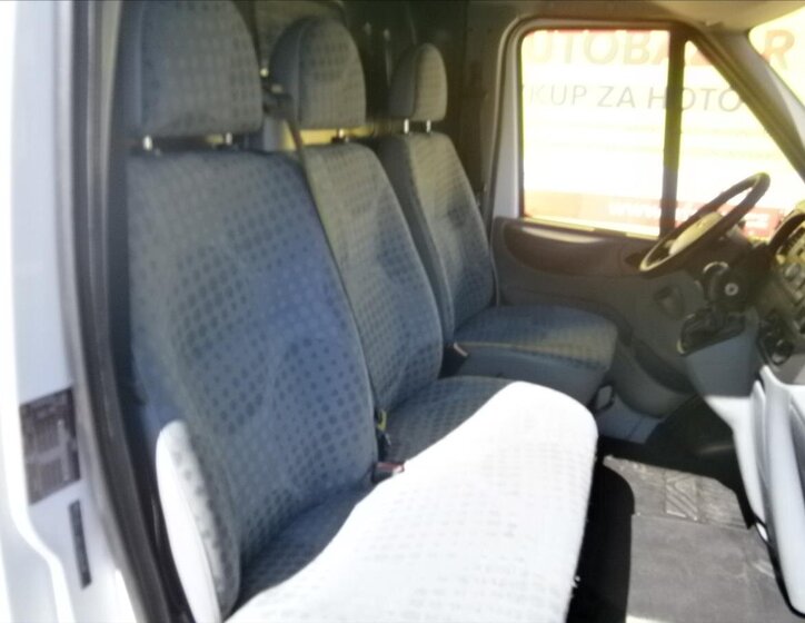 Ford Transit 7