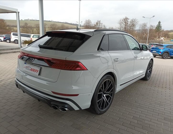 Audi SQ8 SUV / Terénní 4,0 l 320 kw