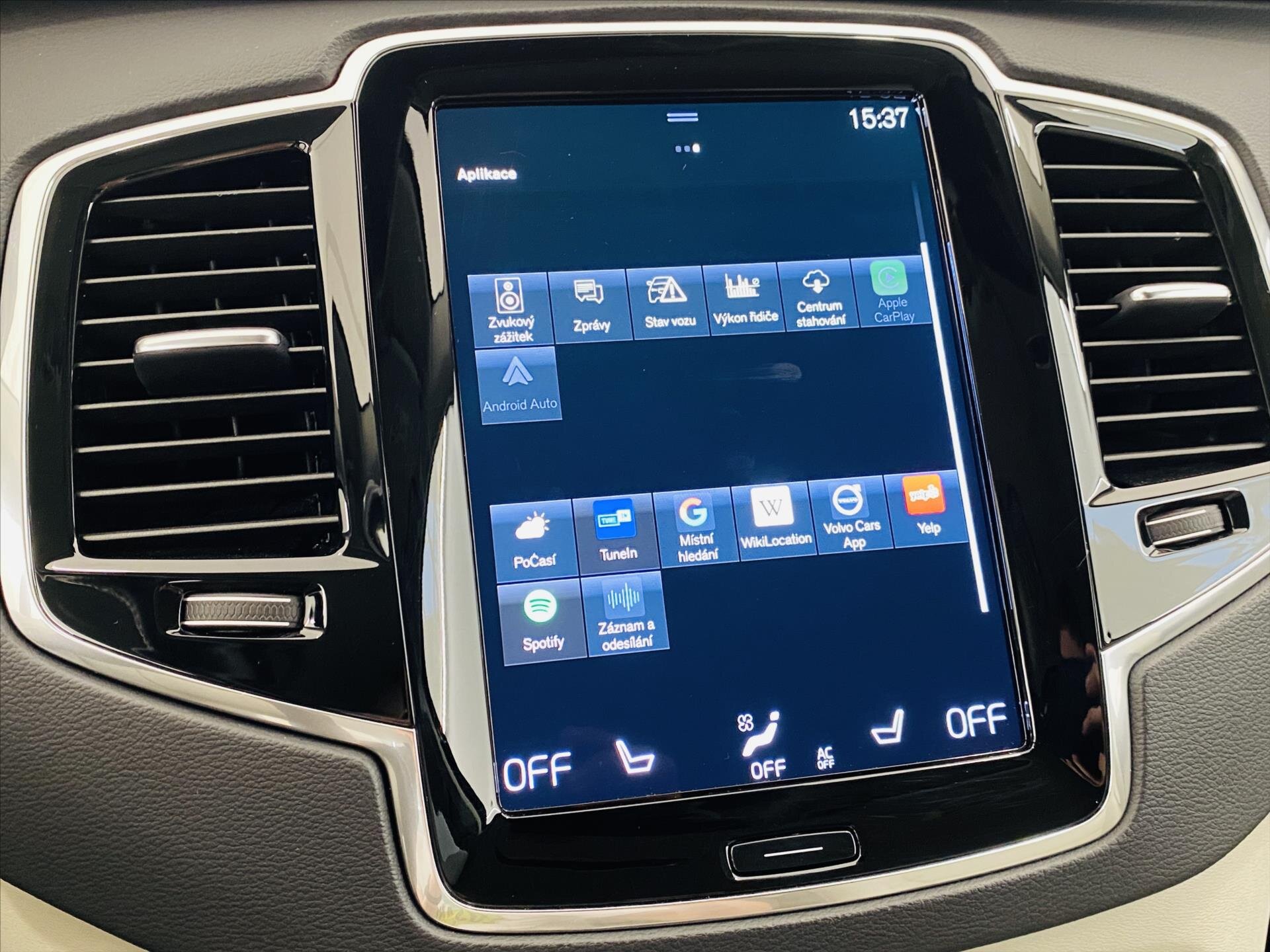 Volvo XC90 SUV / Terénní 2,0 l 173 kw