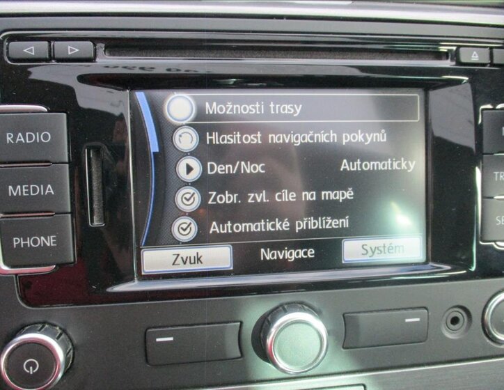 Volkswagen Passat Kombi 1,4 l 90 kw