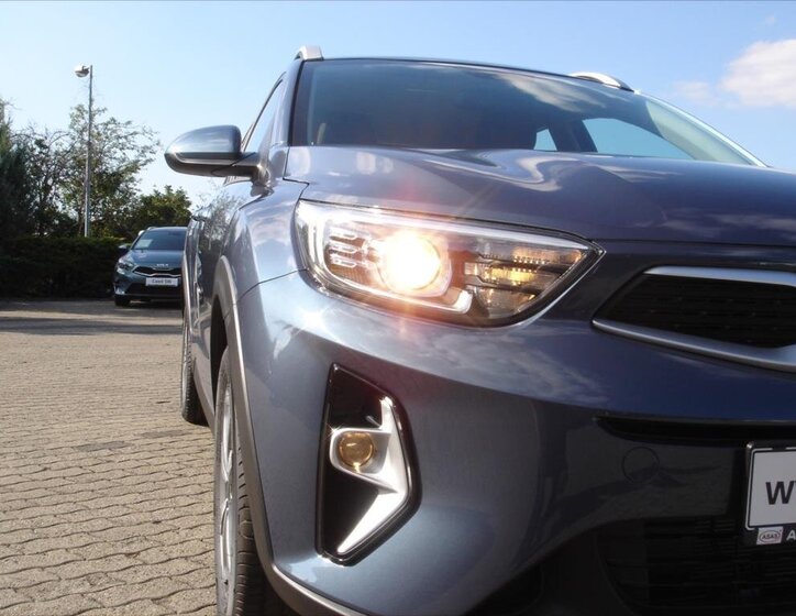 KIA Stonic SUV 1,2 l 58 kw