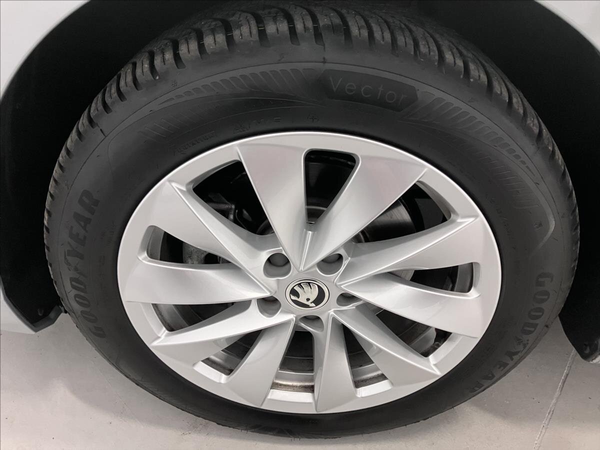 Škoda Superb Kombi 2,0 l 110 kw