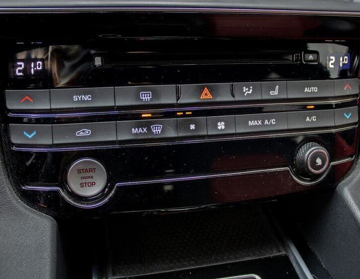 Jaguar F-Pace SUV 3,0 l 221 kw