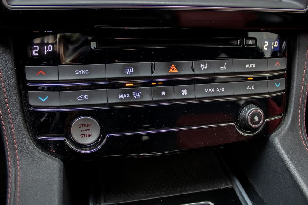 Jaguar F-Pace SUV 3,0 l 221 kw