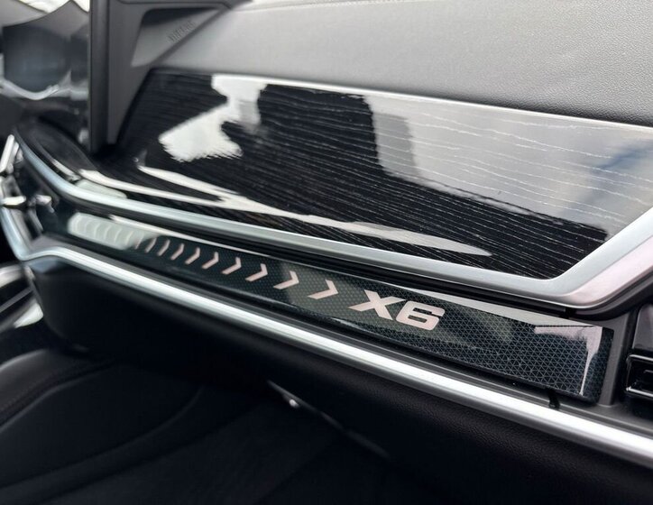 BMW X6 SUV / Terénní 3,0 l 250 kw