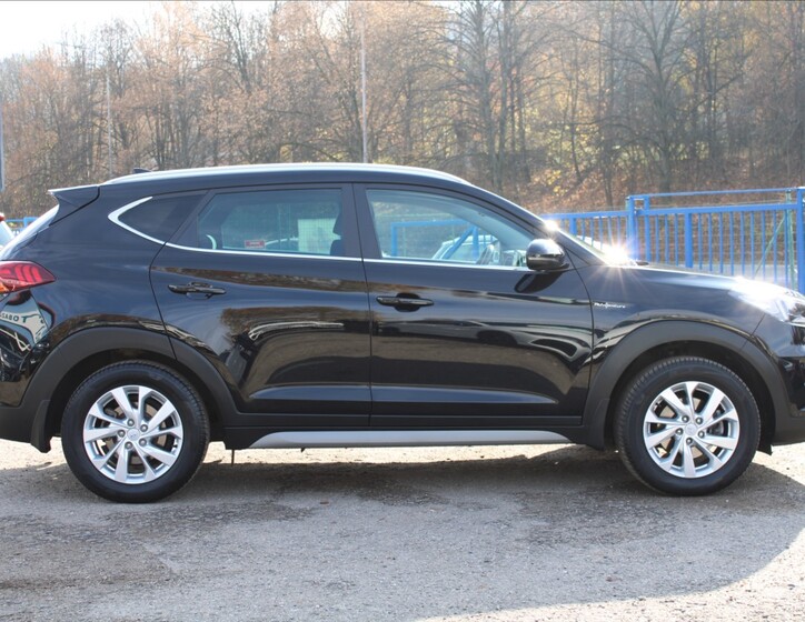 Hyundai Tucson 4