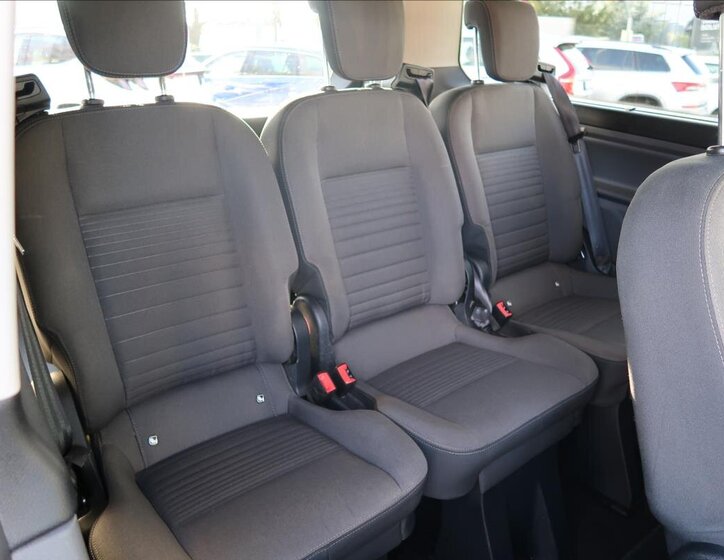 Ford Tourneo Custom MPV 2,0 l 96 kw