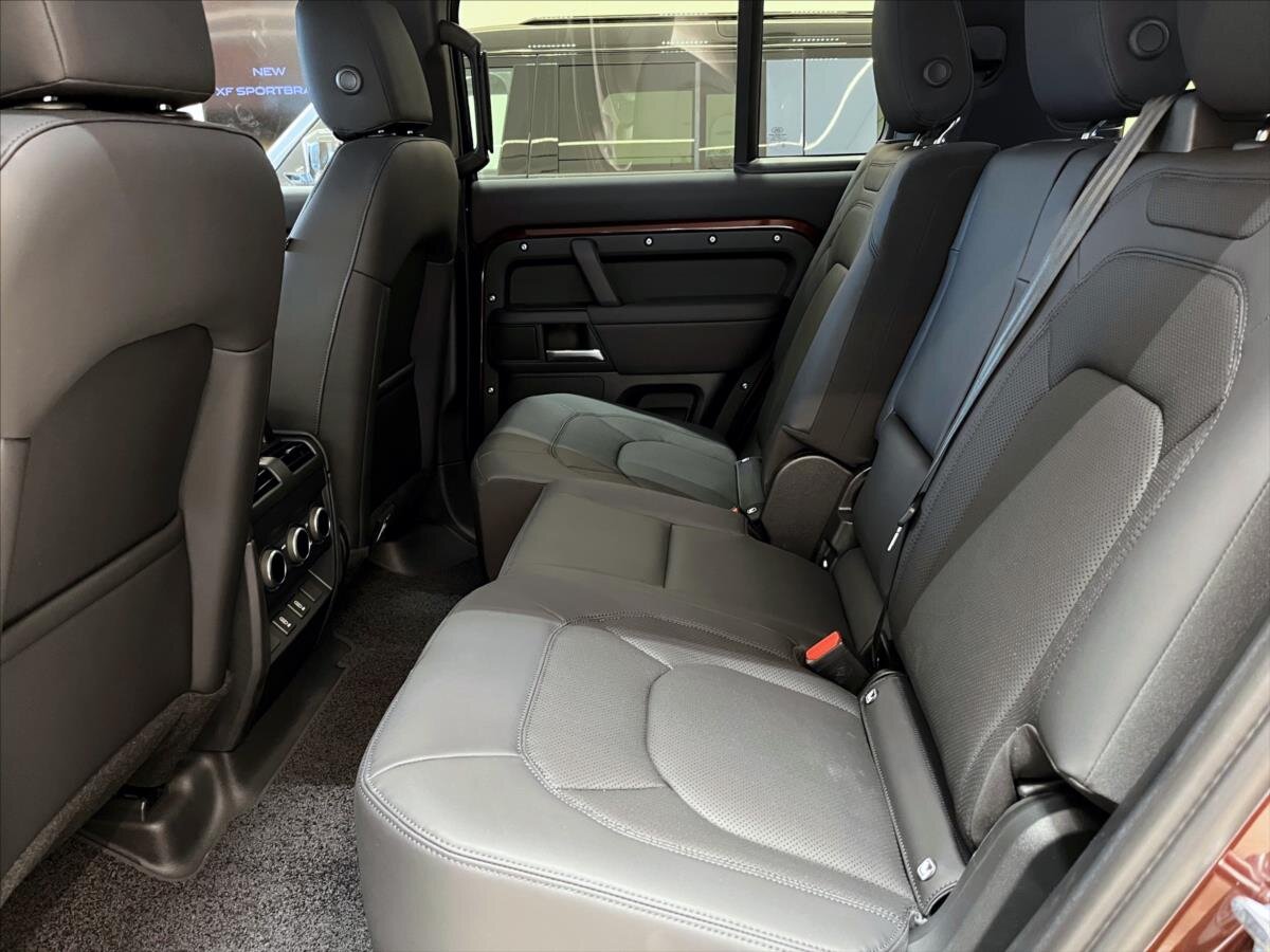 Land Rover Defender SUV / Terénní 3,0 l 257 kw