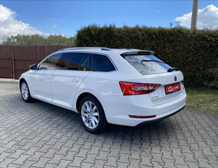 Škoda Superb Kombi 2,0 l 110 kw
