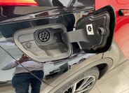 Toyota C-HR SUV 2,0 l 165 kw