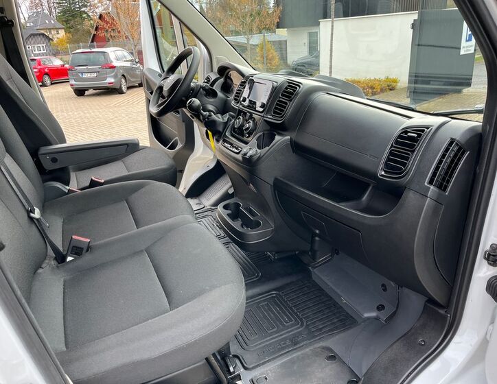 Toyota Proace Max 12