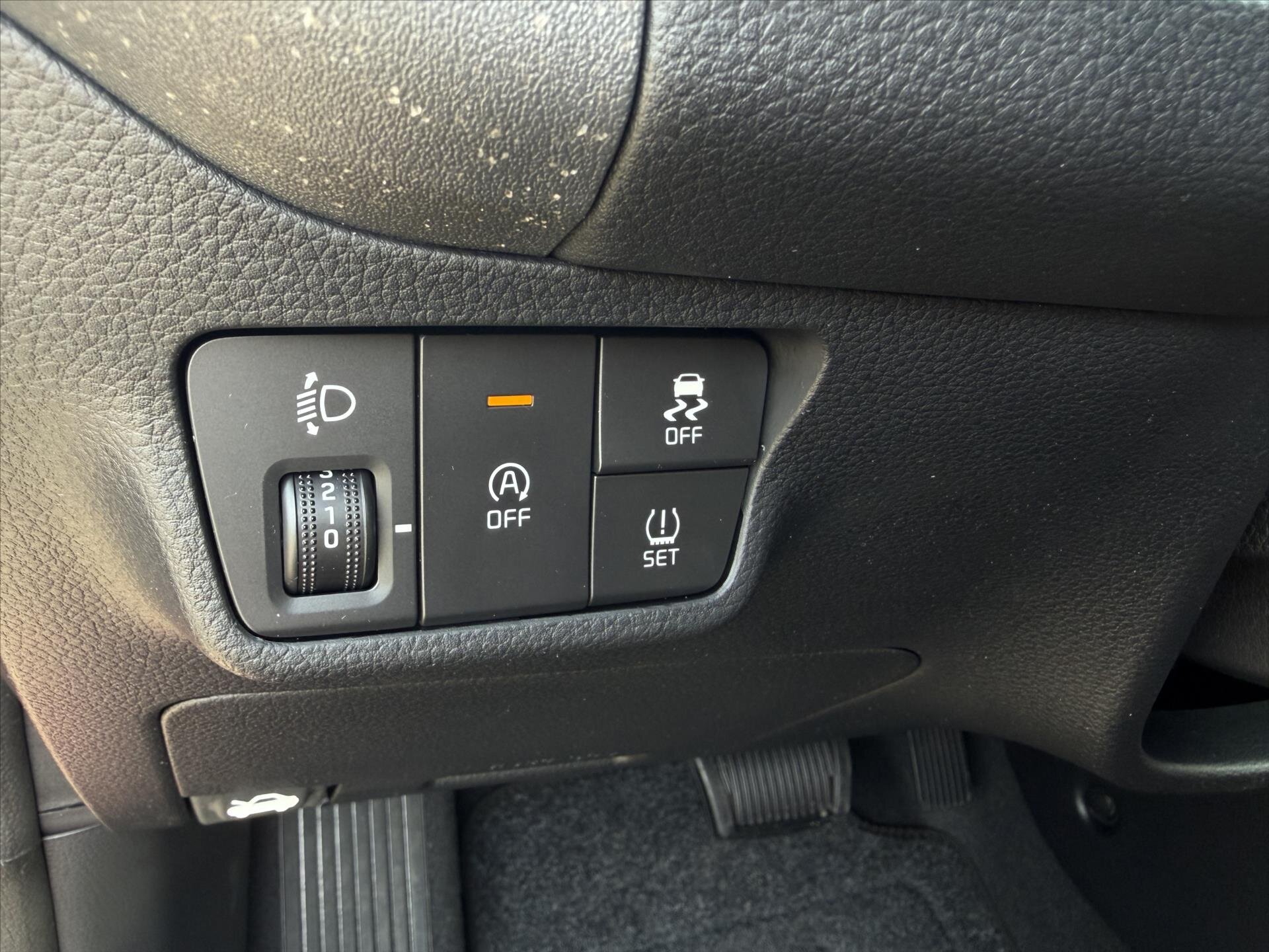 KIA Stonic CUV / Crossover 998,0 74 kw