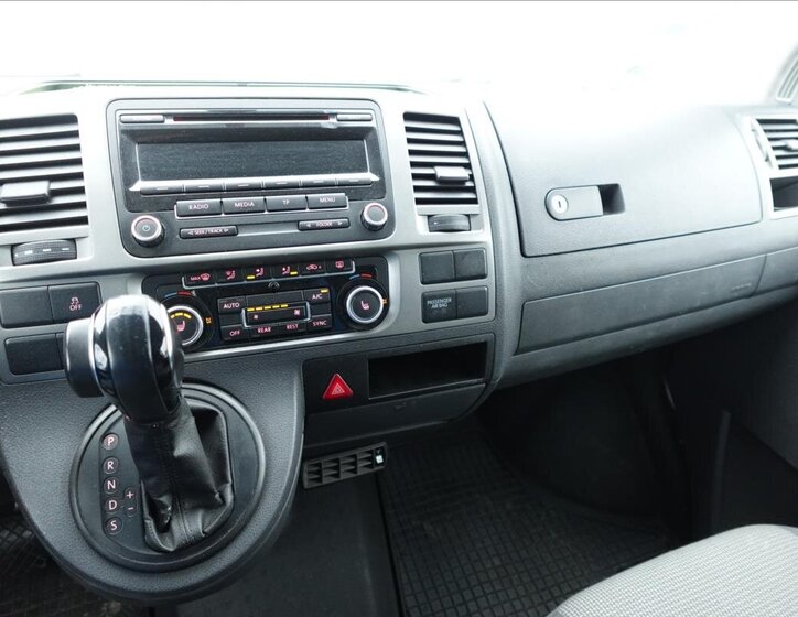 Volkswagen Caravelle Ostatní 2,0 l 132 kw