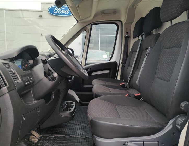 Opel Movano Skříň 2,2 l 121 kw