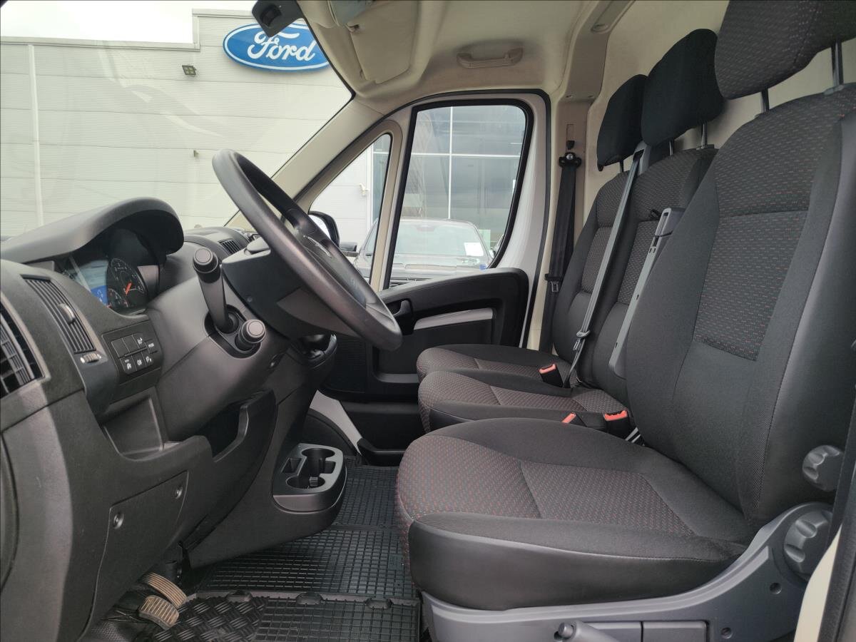 Opel Movano Skříň 2,2 l 121 kw