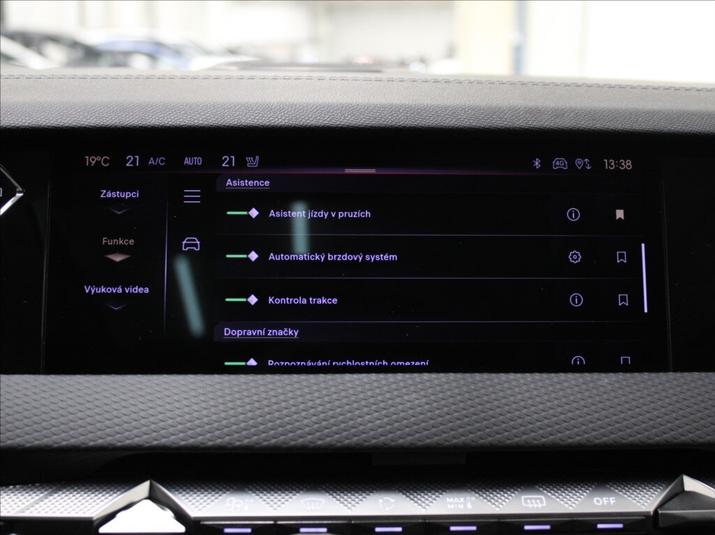 DS Automobiles DS4 SUV / Terénní 1,6 l 165 kw