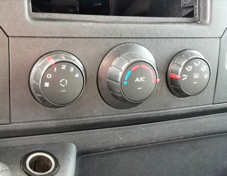 Renault Master Valník 2,3 l 125 kw