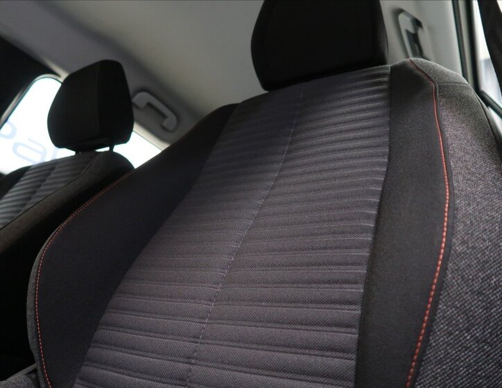 Peugeot 2008 SUV / Terénní 1,2 l 74 kw