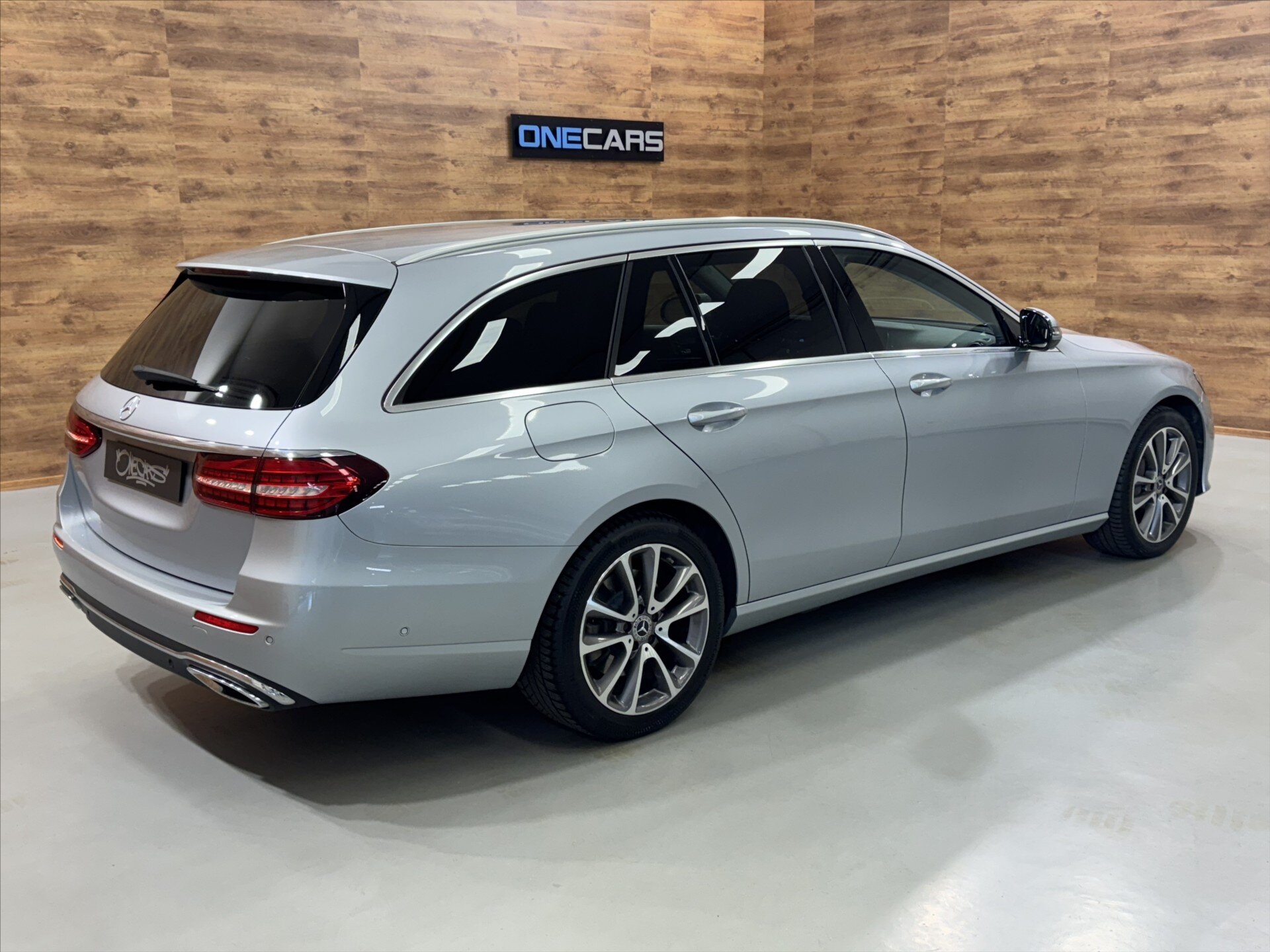 Mercedes-Benz Třídy E Kombi 2,9 l 243 kw