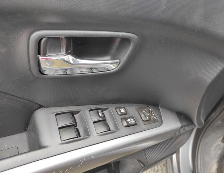 Mitsubishi Outlander 10