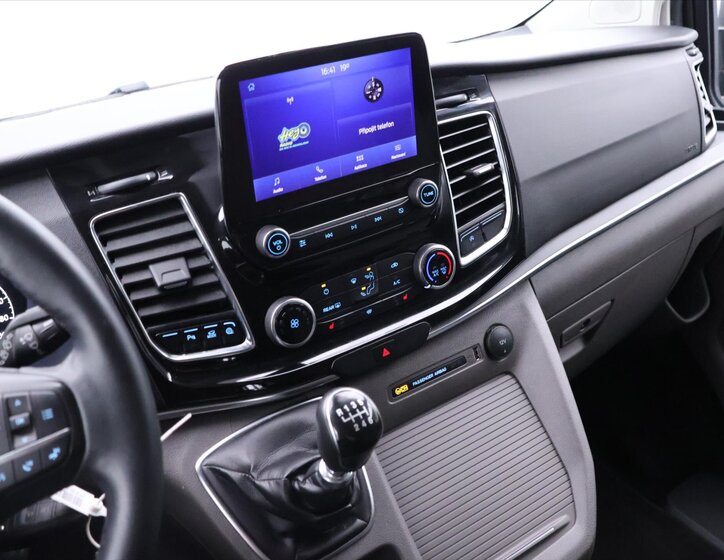 Ford Tourneo Custom Kombi 2,0 l 95 kw