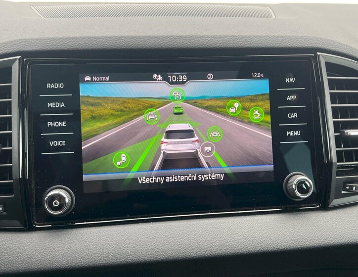 Škoda Karoq SUV / Terénní 1,5 l 110 kw